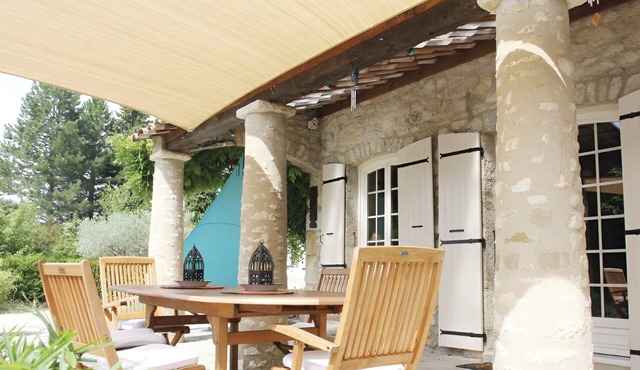 Beautiful stone house, swimming pool and private park