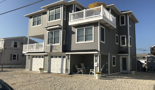 Beautiful, Spacious Condo - 4 houses from the beach