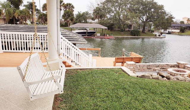 Beautiful Saltwater Canal House