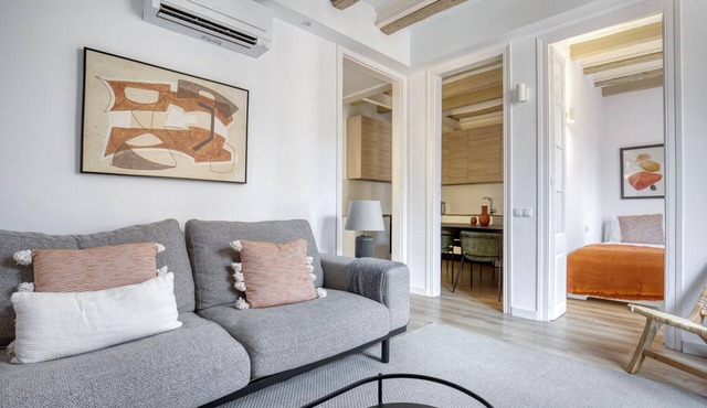 Beautiful Sarrià 3BR, nr Old Town, by Blueground