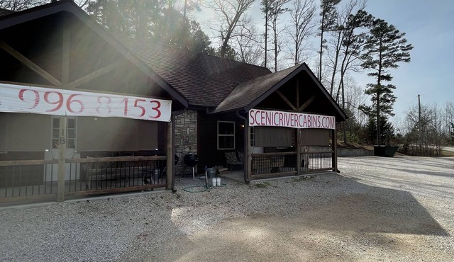 Beautiful Scenic River Cabin just 1/2 mile from Current River!