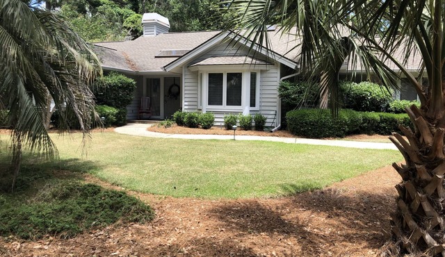 Beautiful Sea Pines Home with Private Pool and 4 Bikes! Booking Fall of 2026!