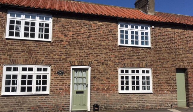 Beautiful Seaside Cottage, sleeps 5 & dog friendly