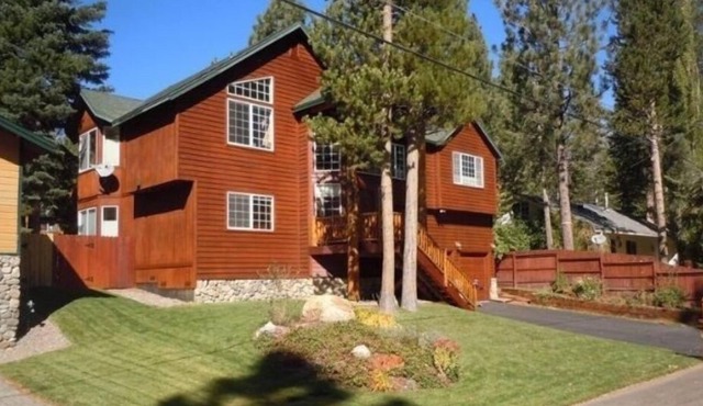 Beautiful secluded mountain retreat fully furnished with hot tub, pool table