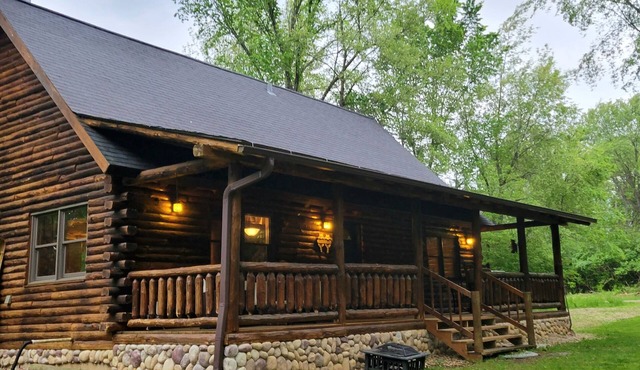 Beautiful & Secluded Cabin by Lake Thunderbird