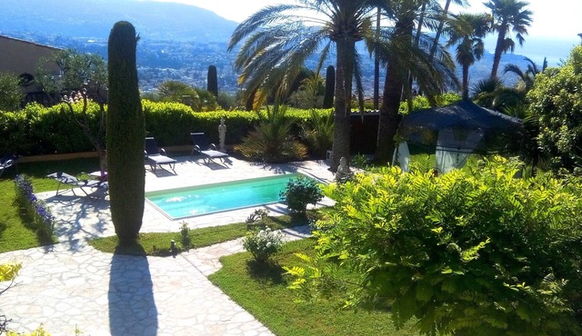 Beautiful Secure Private villa & pool - Sea & mountain views.