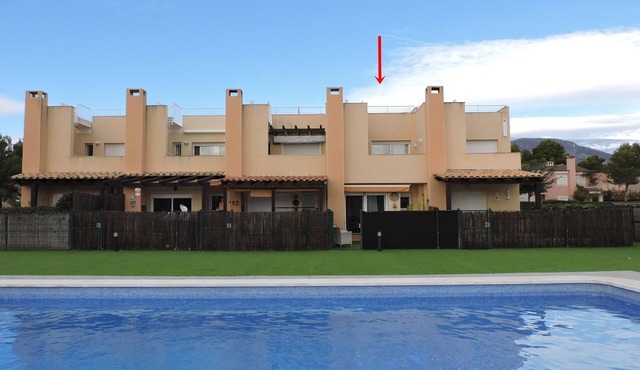 BEAUTIFUL SEMI-DETACHED HOUSE IDEAL FOR A QUIET HOLIDAY NEAR THE SEA