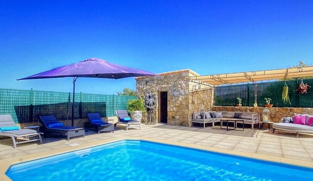 Beautiful semi-detached villa of 115 m2, cosy and quiet.