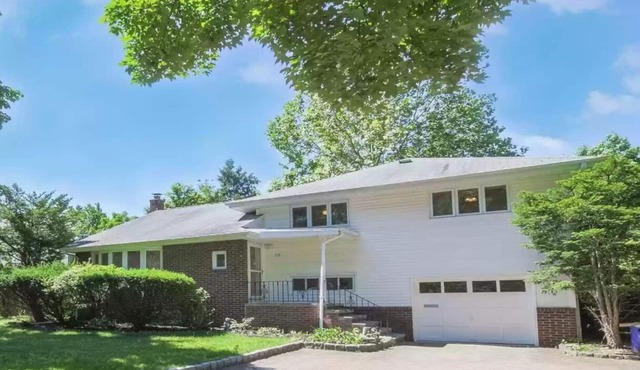 Beautiful & Serene Home - Perfect Summer Getaway!