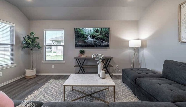 Beautiful Shallowater - A - 3BR/2BA - New House