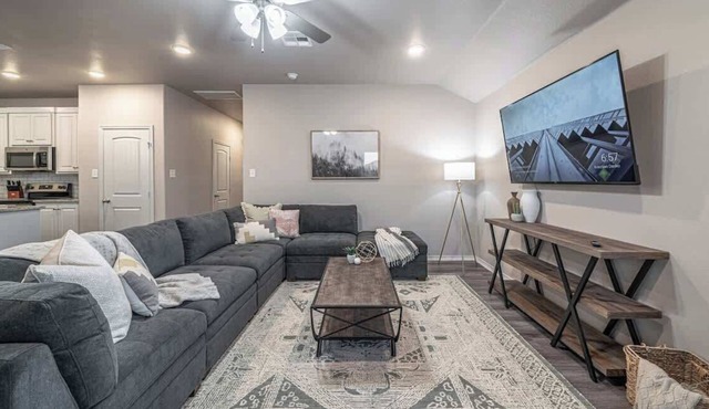 Beautiful Shallowater B - 3BR/2BA - New House
