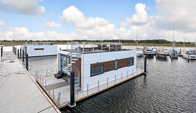 Beautiful ship in Grenaa with WiFi