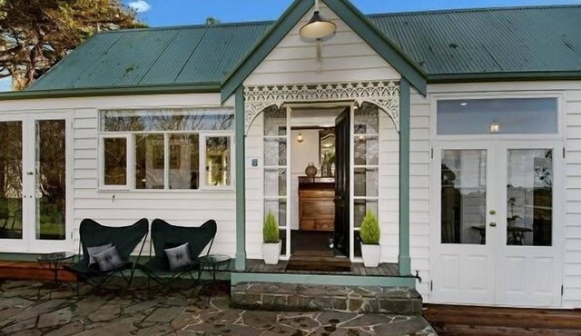 Beautiful Shoreham cottage and views