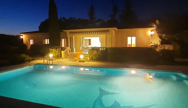 BEAUTIFUL SINGLE-STOREY VILLA