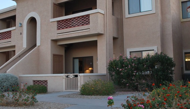 Beautiful Single-level 2/Bed, 2/Bath Condo with Mountain Views