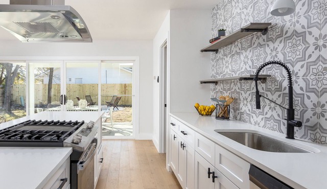 Beautiful Smart Home in North Austin - Perfect for Remote Work or Relaxation