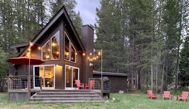 Beautiful South Lake Tahoe Meadow View Chalet. Dog Friendly. ACnn