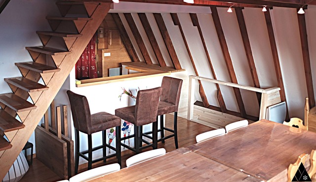 Beautiful south facing chalet up to 10 people