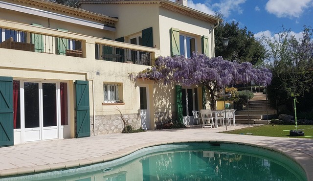 Beautiful southern French villa with pool