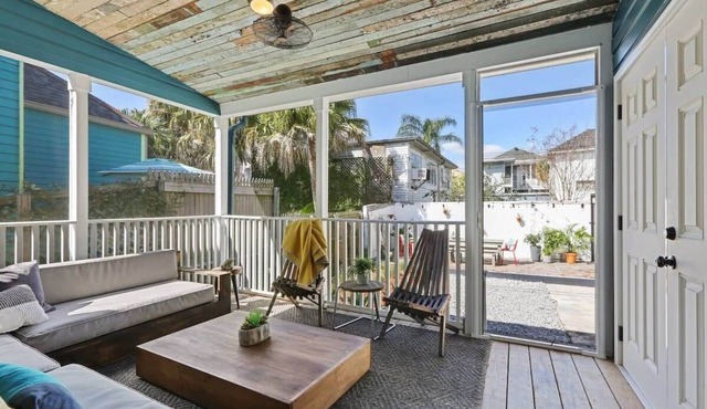 Beautiful Southern Charm, near Frenchmen/FQ