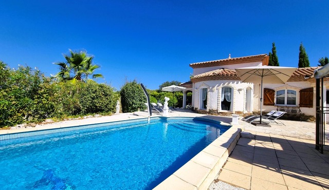 Beautiful southern villa with private pool