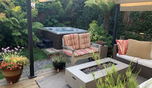 Beautiful Spacious Single Family Home with Hot Tub