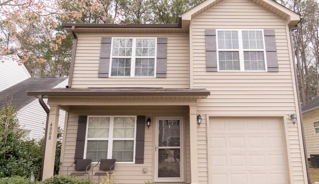 Beautiful spacious 4 bedroom house , sleeps 10+