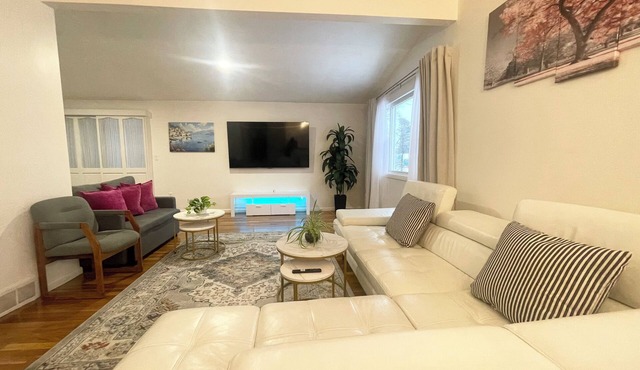 Beautiful & Spacious 4BR House in Quiet North Framingham ,Easy Access to Boston