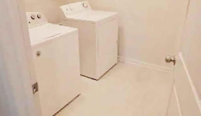 Beautiful & spacious 5 Bed, 4 bath home. Perfect for the holidays!