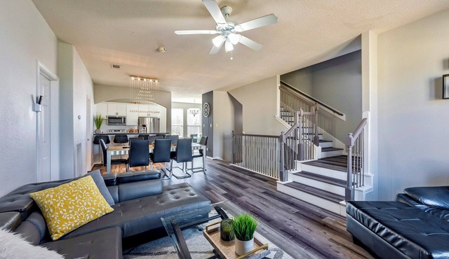 Beautiful spacious 6beds 3.5bath house