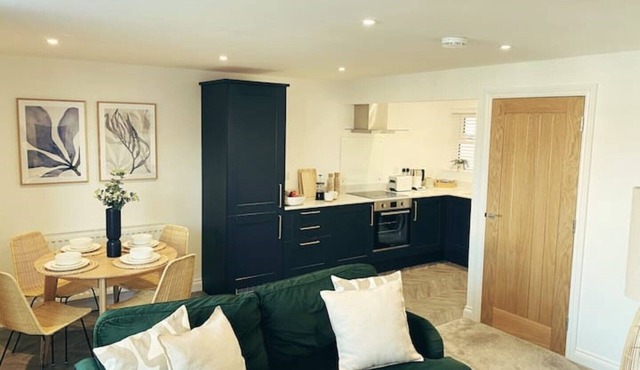 Beautiful spacious cottage in market town