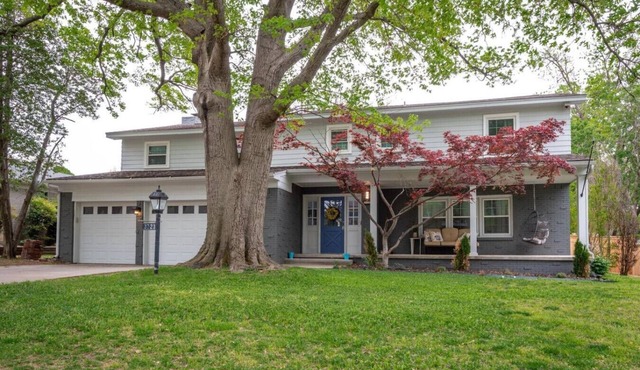Beautiful Spacious Home- Near the Expo, TU, gathering Place, Fair park