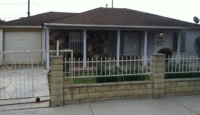 Beautiful Spacious homePool,Private backyard. Family oriented, instant booking,