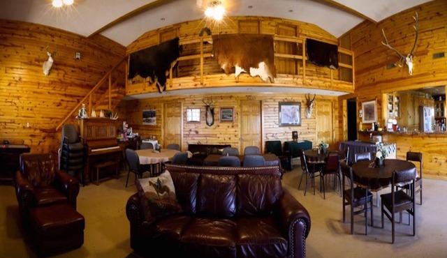 Beautiful, spacious lodge 6 bedroom ranch lodge