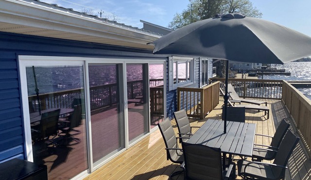 Beautiful! Spacious Pillar Point Lake House