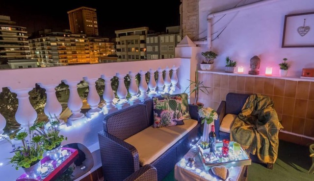 Beautiful spacious renovated penthouse. Amazing terrace