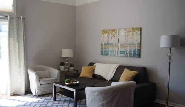 Beautiful Spacious Townhome w/ 2 Car Garage Close To Everything!