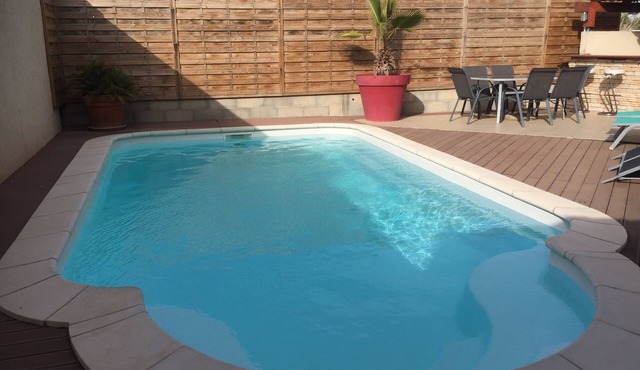 Beautiful spacious villa well equipped, swimming pool, aquatic basin. 🐠🐢