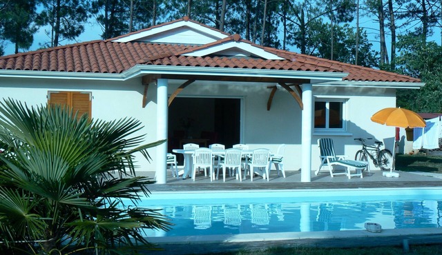 Beautiful Spacious Villa With Own Pool In Fabulous Location Close To Lake & Sea