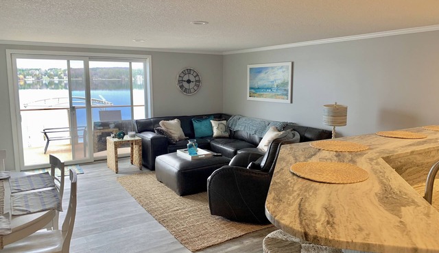 Beautiful, Spacious, Year round, Lakefront Condo.