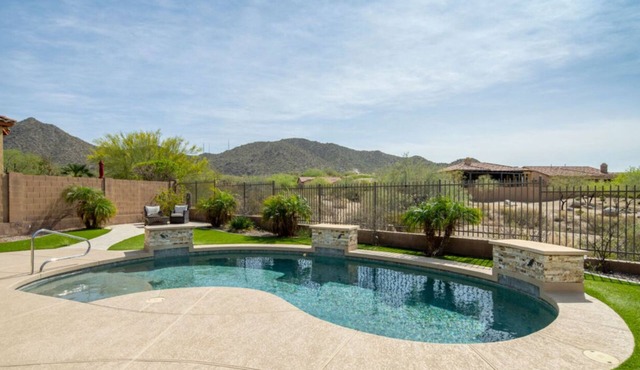 Beautiful spanish home on a golf course. Time to relax in our salt water pool.