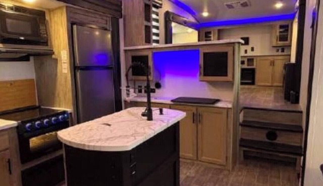 Beautiful Star Valley RV campground 5th wheel with pool, golf, & private gazebo