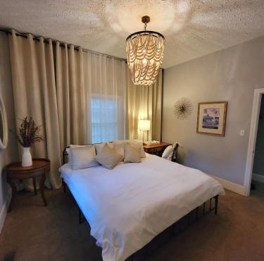 Beautiful Stay King Bed 7-min to Downtown ATL
