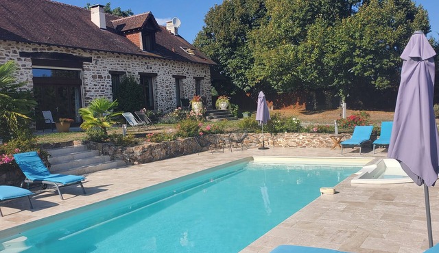 BEAUTIFUL STONE FARMHOUSE WITH PRIVATE HEATED POOL