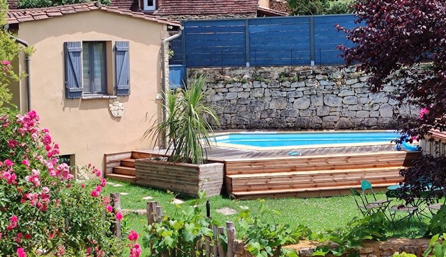 Beautiful Stone Cottage private pool in centre of the Dordogne River Valley