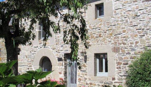 Beautiful Stone House in an Idyllic location close to Lac De Guerledan