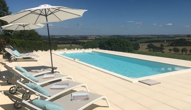 Beautiful stone house with stunning panoramic views set in idyllic countryside.