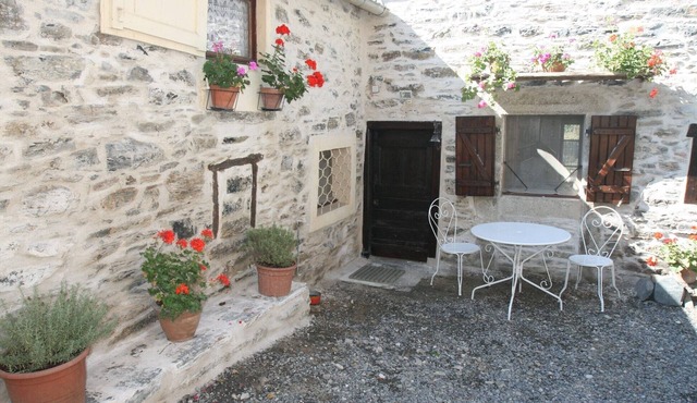 Beautiful stone house, self-catering holidays,Tarn, South West France