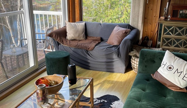 Beautiful Stoney Lake Cottage