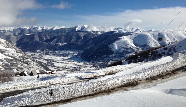 Beautiful STUDIO (27 m2) SAINT LARY SOULAN, 200m from the Pistes, classified 2 * : 4 pers